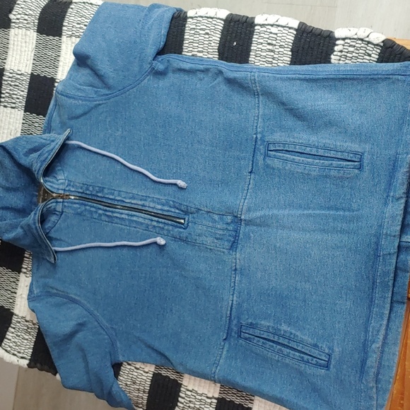 Tommy Bahama 3/4 Zip Up Pullover - Picture 2 of 4